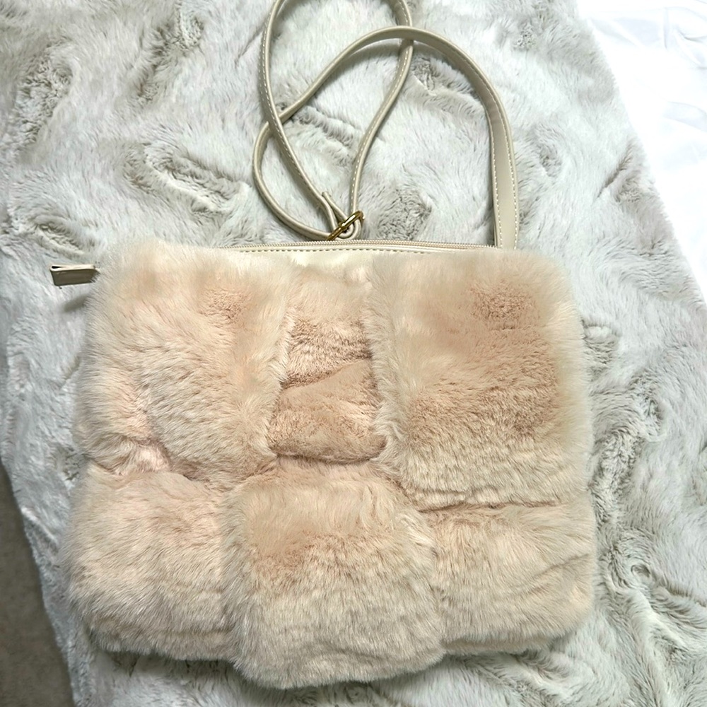 Chic Cream Faux Fur purse w/adjustable-removable strap - BRAND NEW CONDITION!!